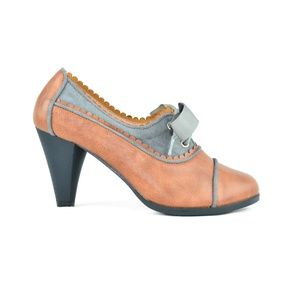 Cognac Trimmed Cut Lace-Up Vintage Heeled Oxford
